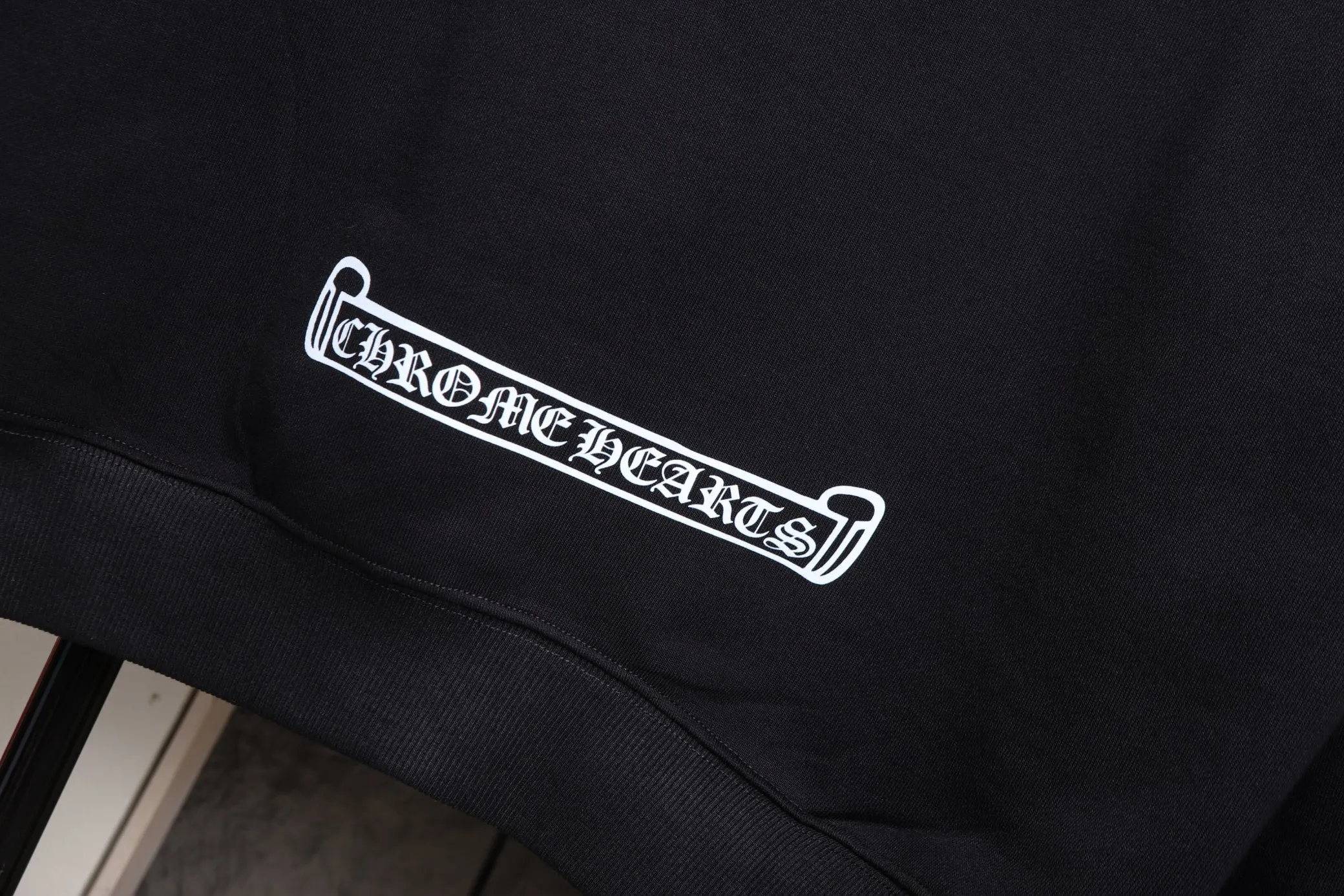 🅿️270 High quality 2025 new B27 Crow Heart Sanskrit cross horseshoe print round neck long-sleeved fashionable sweatshirt for men and women. The fabric is made of 450g pure cotton terry, which is rich in texture, soft and not collapsed, drapes smoothly and is not easy to wrinkle. Neat sewing, beautiful and fashionable, not easy to deform, comfortable and durable. The threads of the ingredients are made of 100% cotton, custom-woven and dyed, with zero color difference!